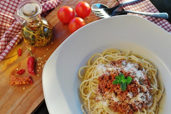 Spaghetti al rag&ugrave; di pecora: una ricetta semplice, ma sempre al top