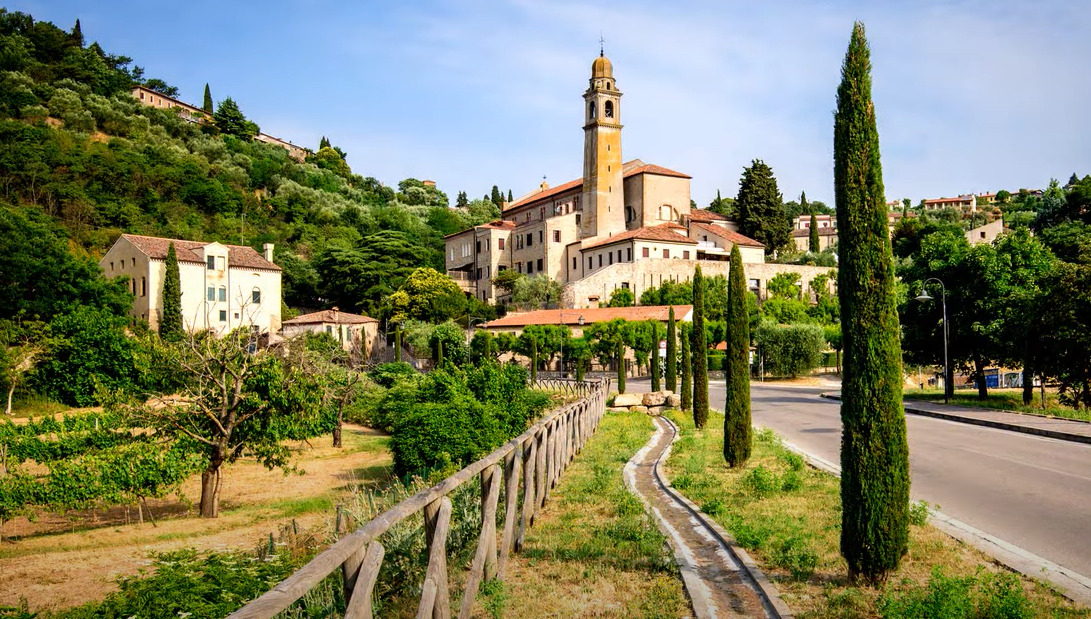 Il Borgo del Poeta